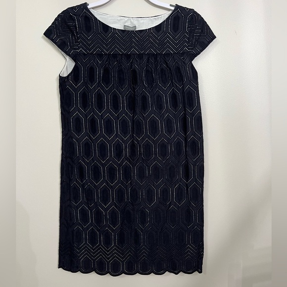 Ann Taylor Petites Black Diamond Eyelet Sheath Dress Size 4P - Picture 1 of 6